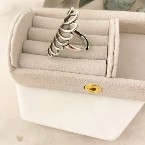 925 Sterling Silver Large Butterfly Wings Ring Chunky Bold Statement Ring - Picture 4 of 7